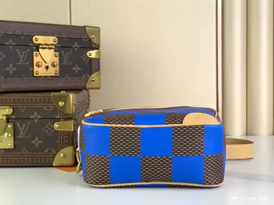 AAA Pruses Bags Chess LOUIS Messenger-24*24*8CM VUITTON 0522
